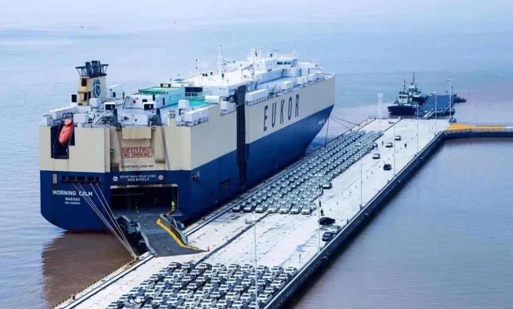 Shipping Cars from China by RoRo Ship